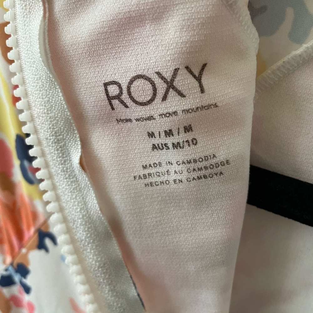 Roxy Ling Sleeve Bathing Suit - image 4
